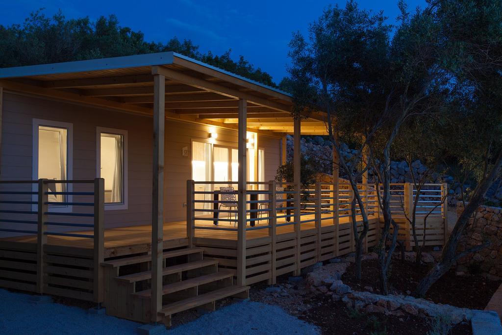 Mobile Homes And Apartments St,Denis Punat Exterior foto