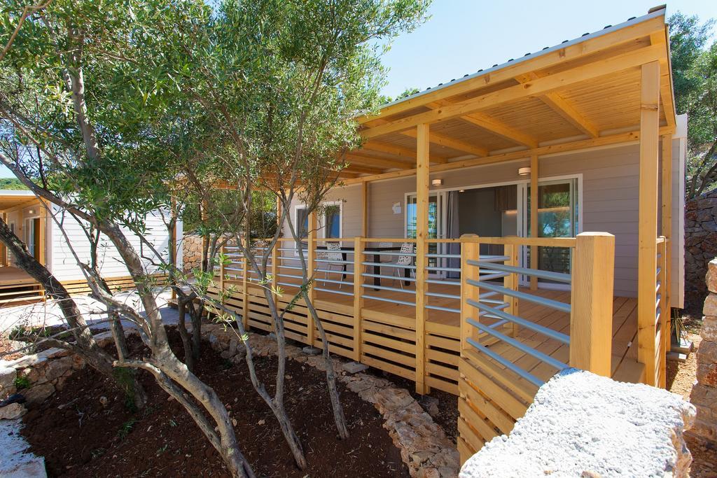 Mobile Homes And Apartments St,Denis Punat Exterior foto